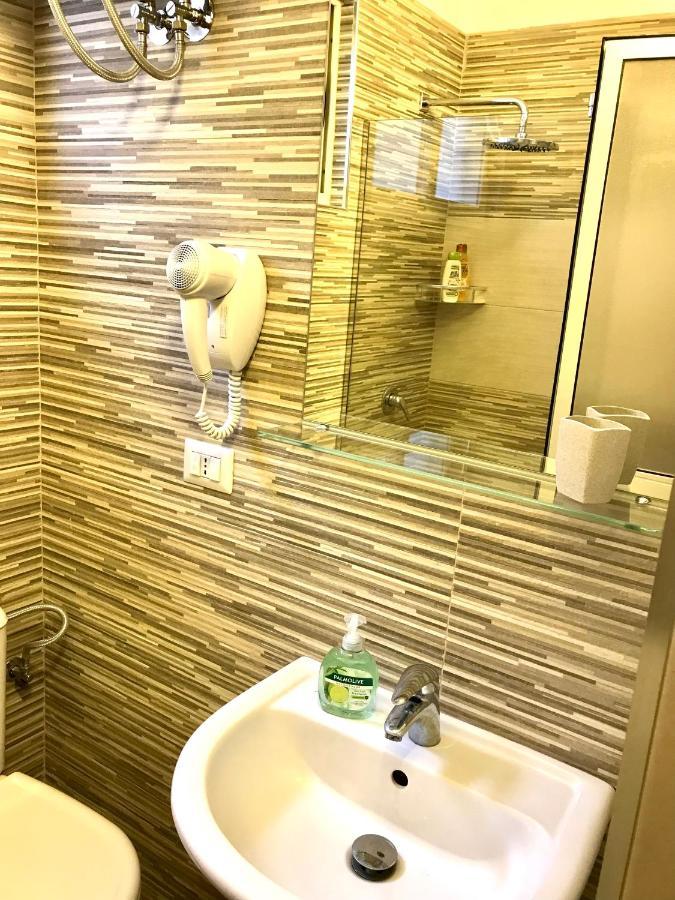 Home Away From Home Apartment Durres Ngoại thất bức ảnh