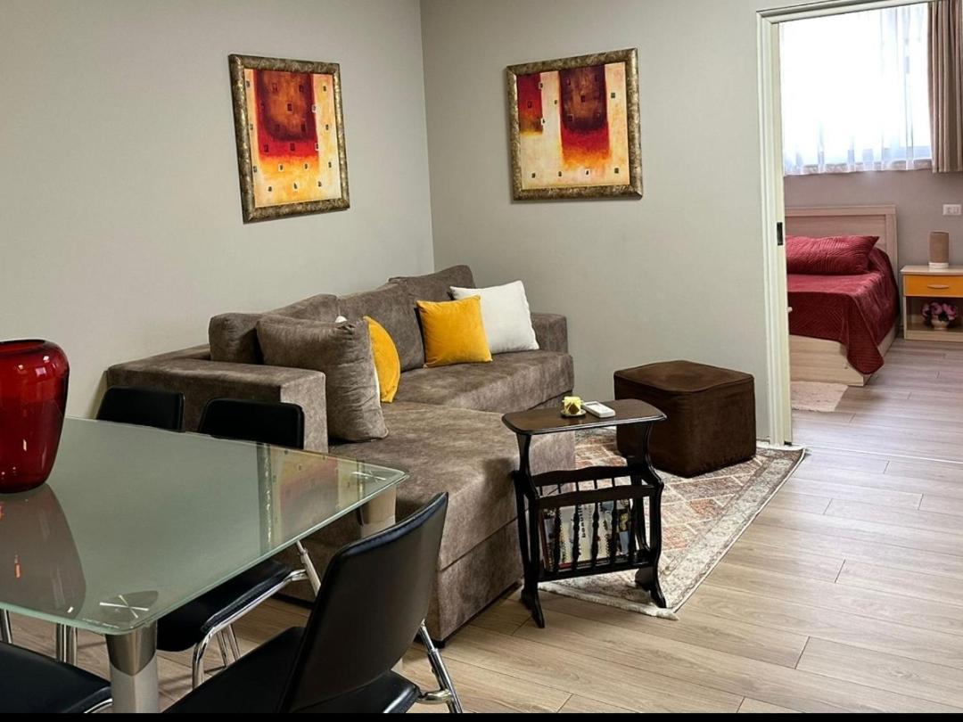 Home Away From Home Apartment Durres Ngoại thất bức ảnh