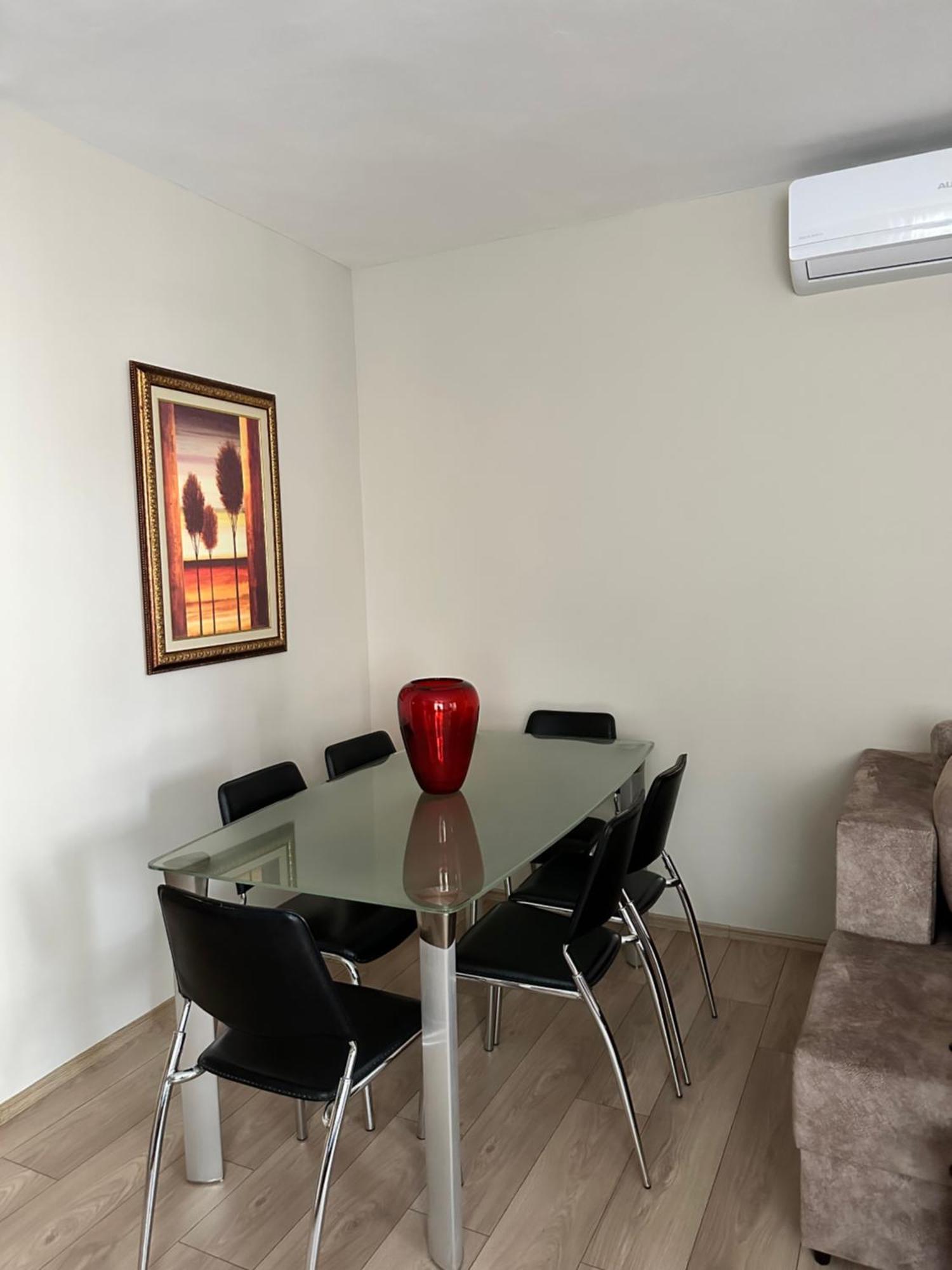 Home Away From Home Apartment Durres Ngoại thất bức ảnh