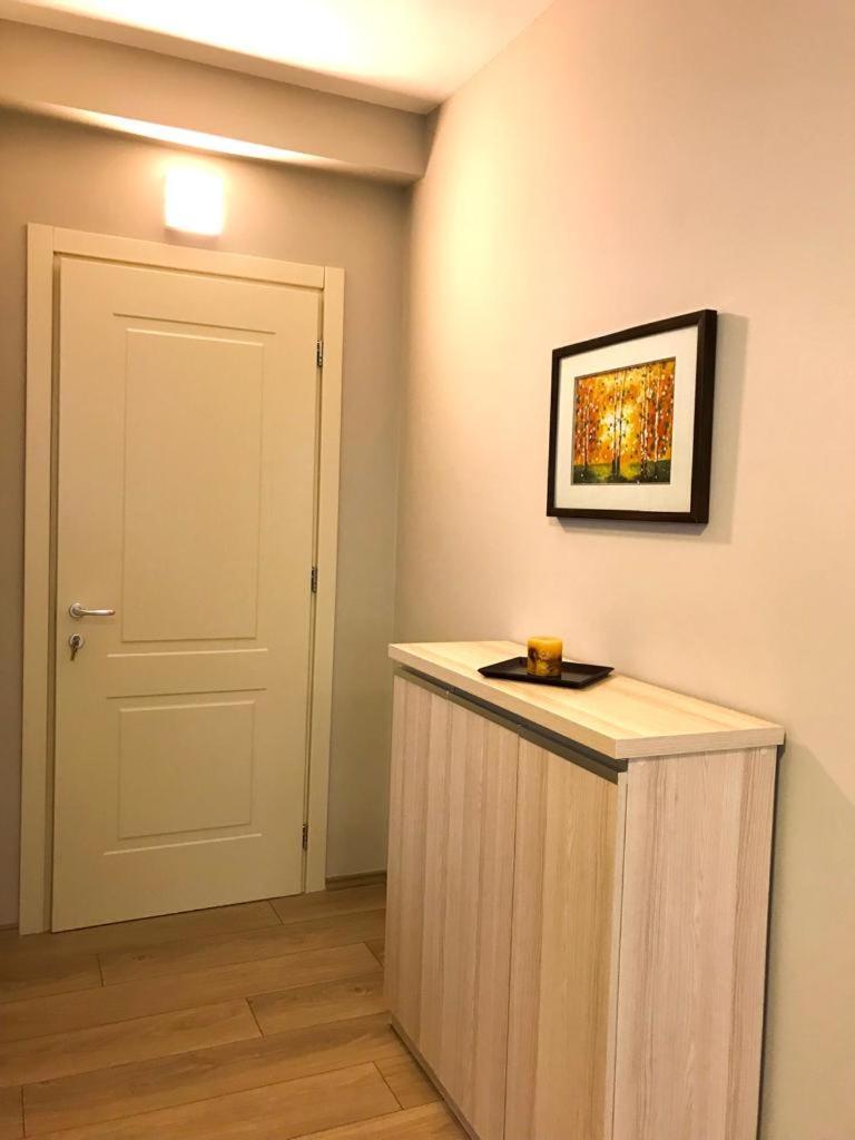 Home Away From Home Apartment Durres Ngoại thất bức ảnh